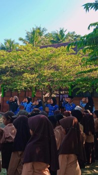 UPACARA HARDIKNAS DI SDN 379 POMPENGAN