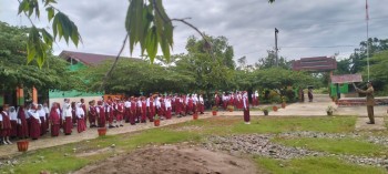 UPACARA HARI SENIN